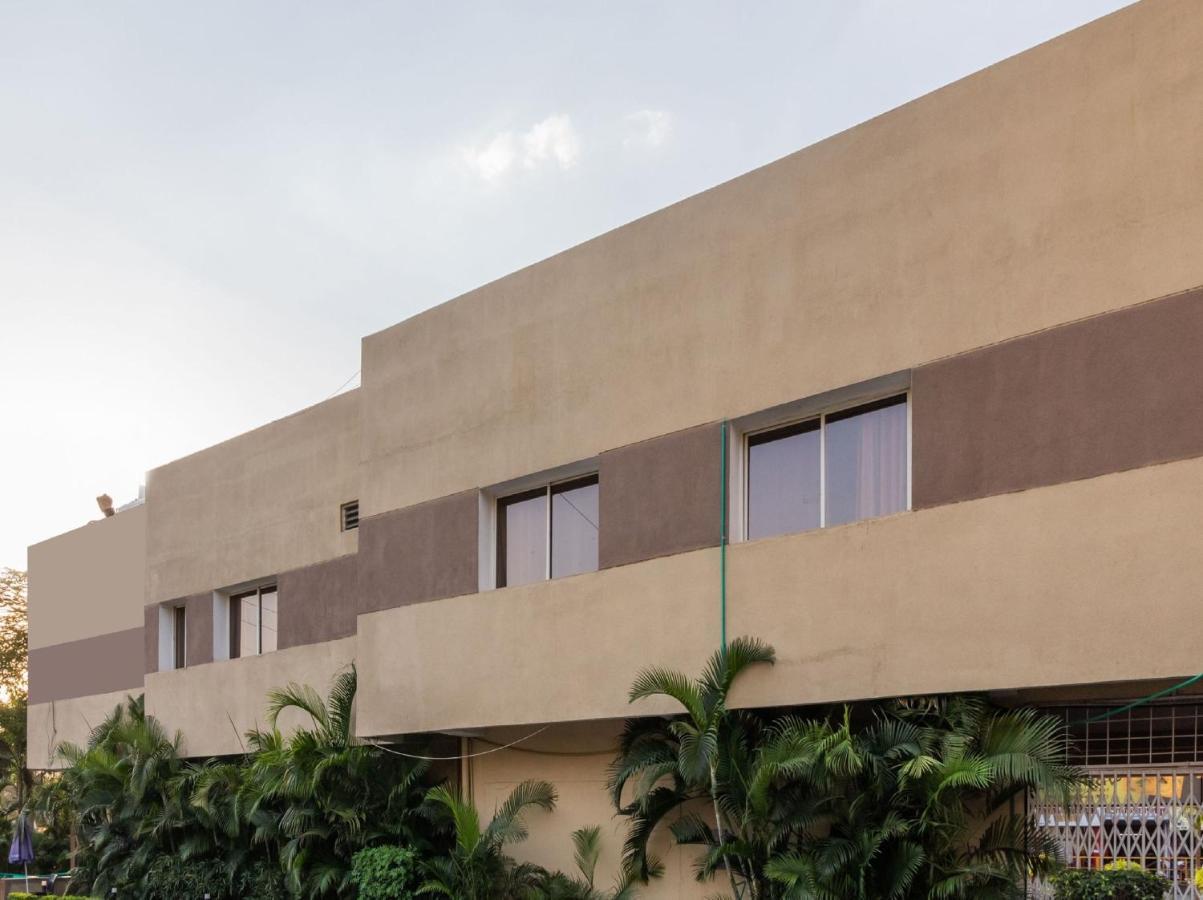 Oyo 79233 Hotel Hive Stays Kochi 外观 照片