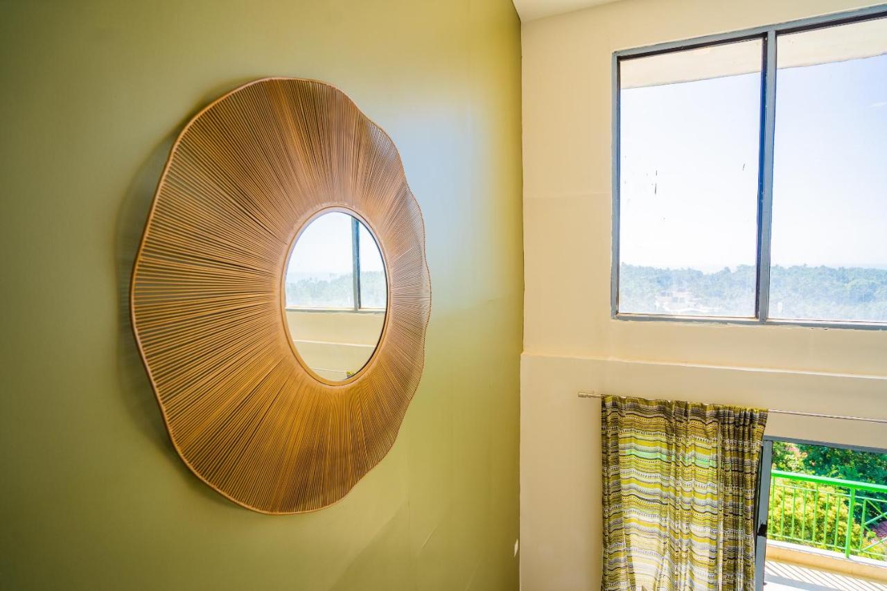 Oyo 79233 Hotel Hive Stays Kochi 外观 照片